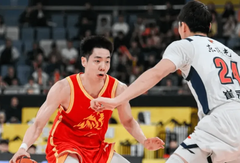 九游官网-朱俊龙全场三分3中2得到12分，赵嘉仁三分4中2得到12分3篮板